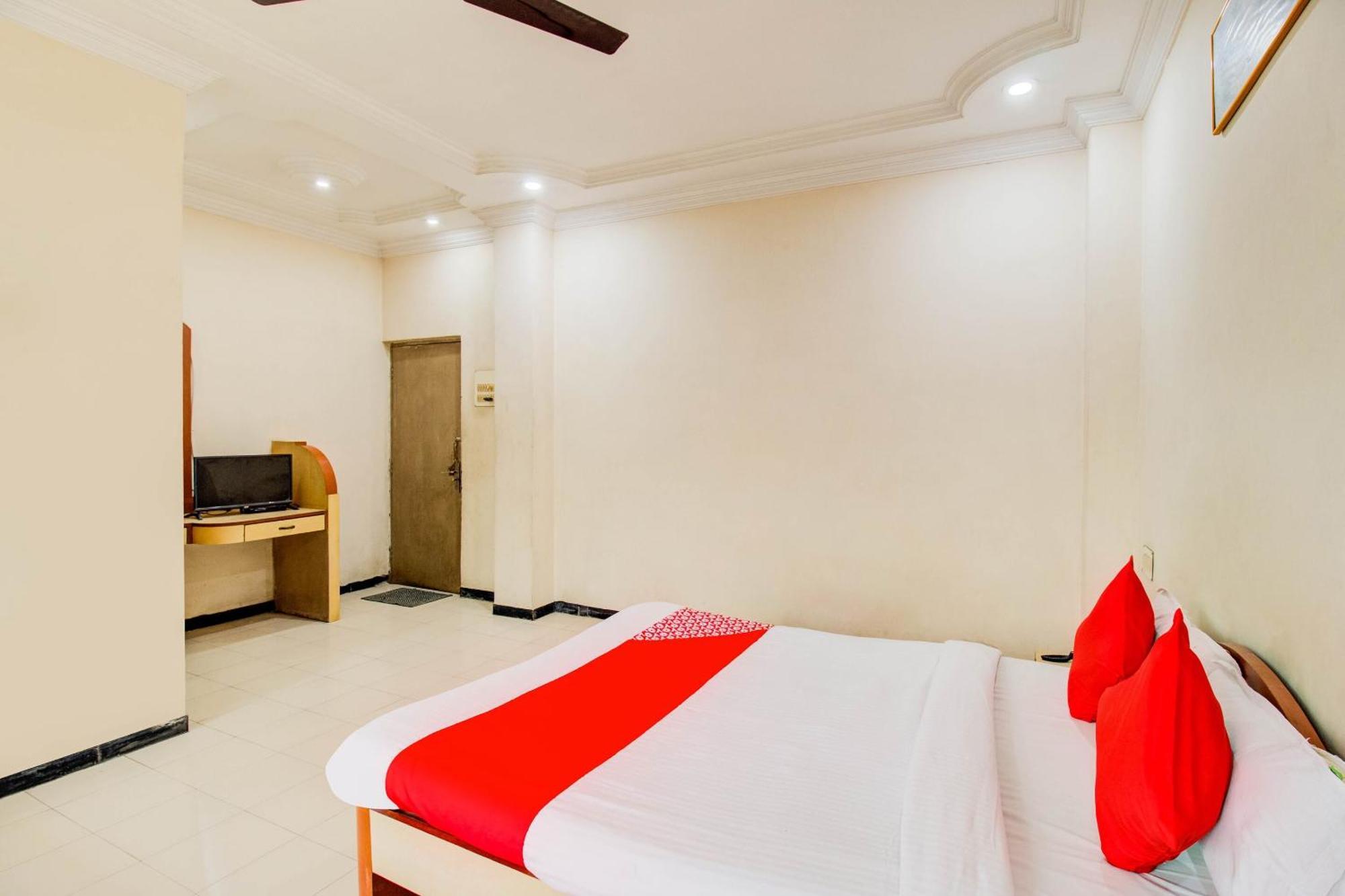 Hotel O Sri Jai Palace Нашик Екстер'єр фото