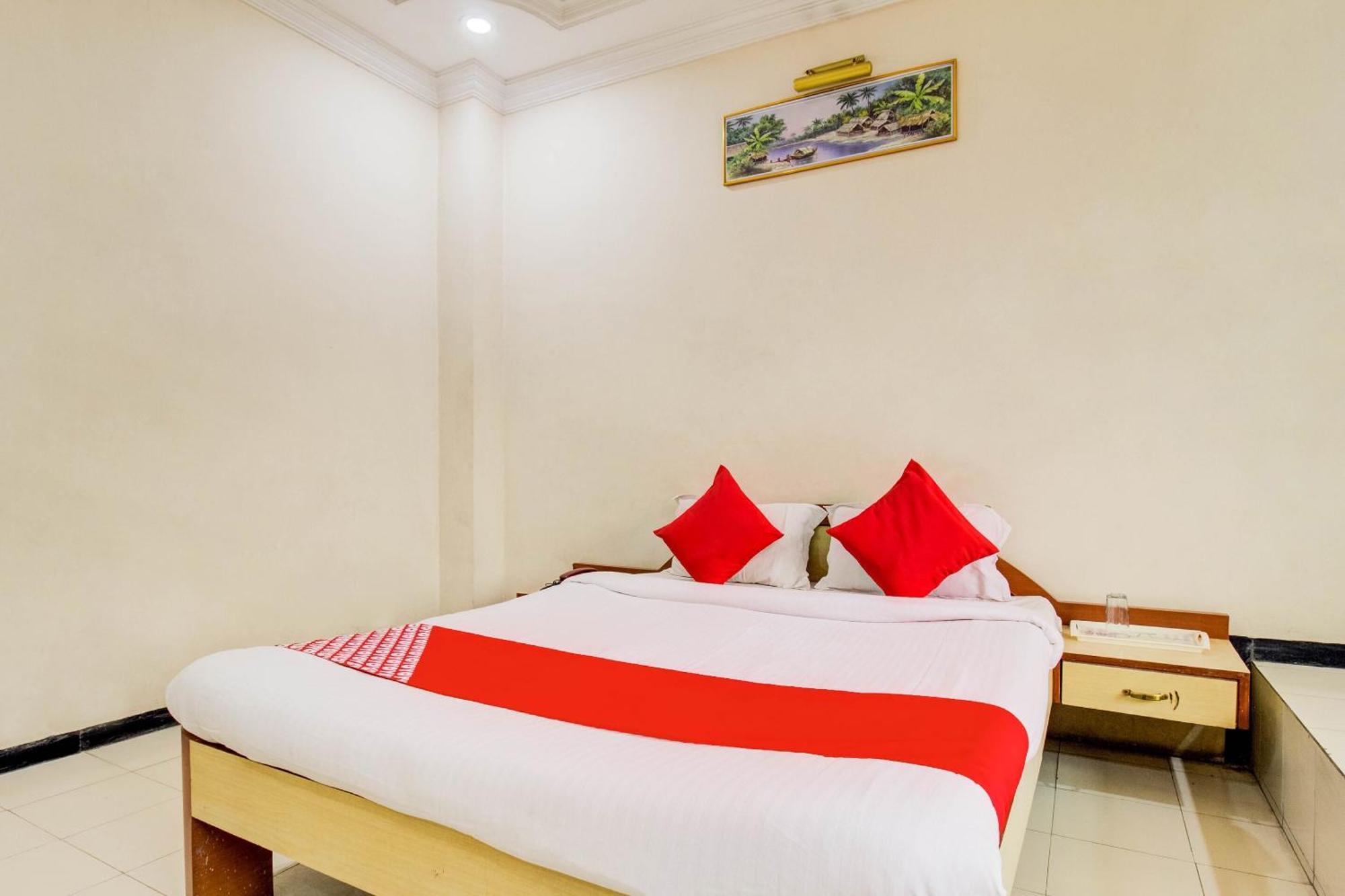 Hotel O Sri Jai Palace Нашик Екстер'єр фото